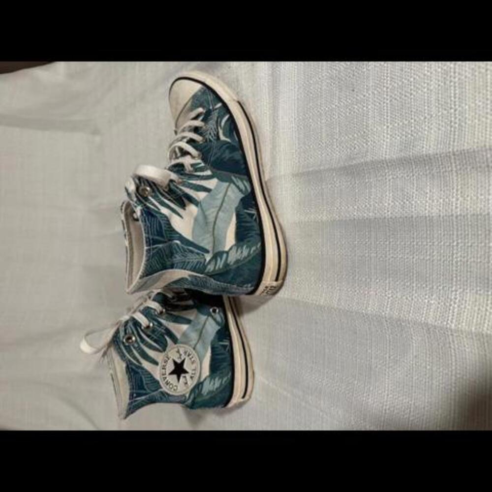 CONVERSE CHUCK TAYLOR HIGH ALL STAR JUNGLE SCENE WILD FLORAL SIZE 9 WOMEN'S